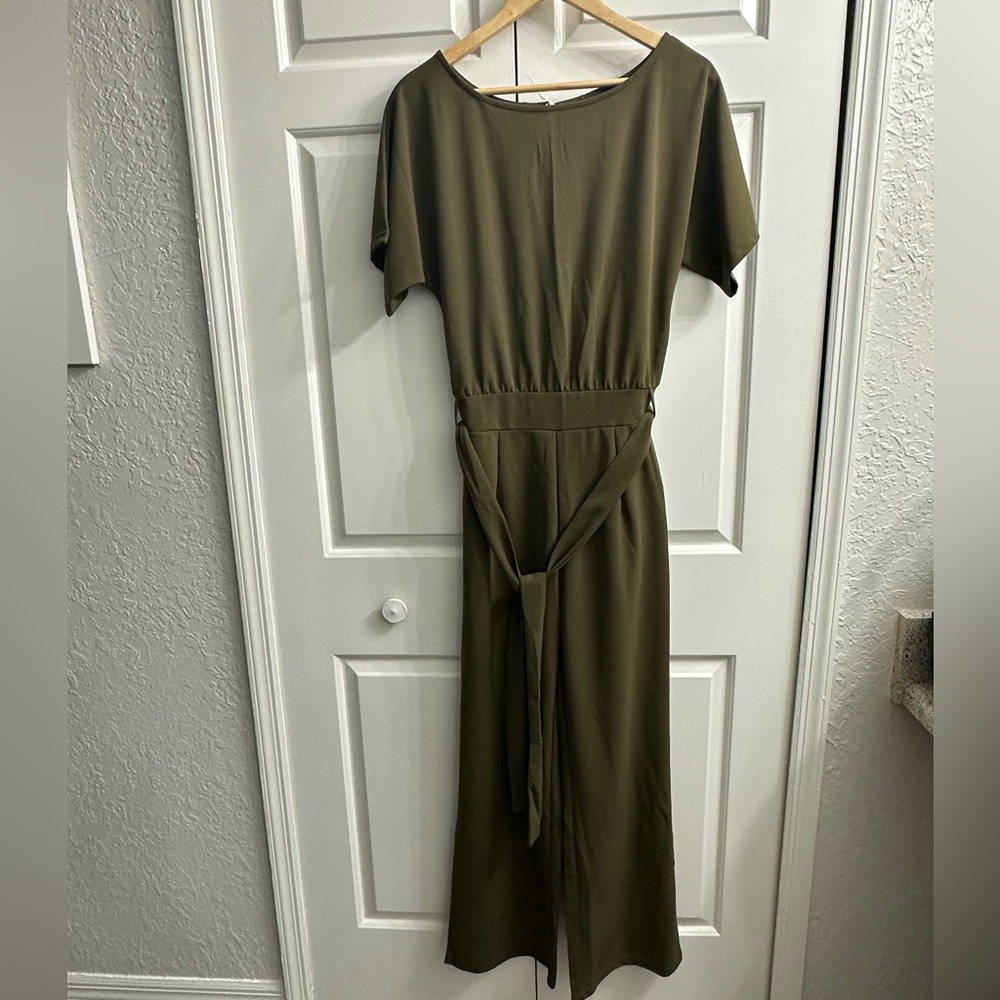 Happy Sailed Short Sleeve Belted Wide Leg Pant Romper Jumpsuit *Medium* Olive